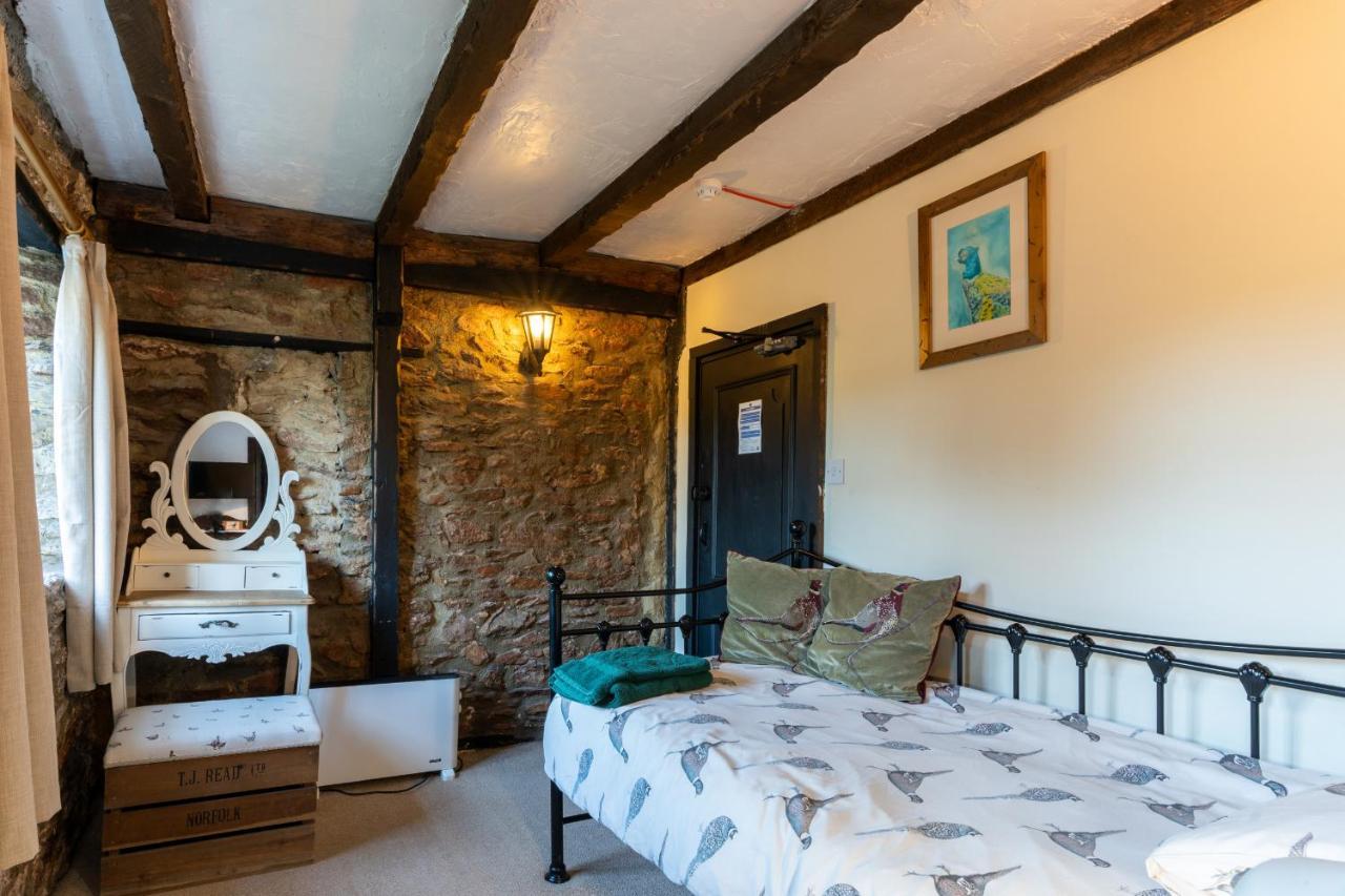 Finest Retreats - The Old Church House Inn Broadhempston Exterior photo