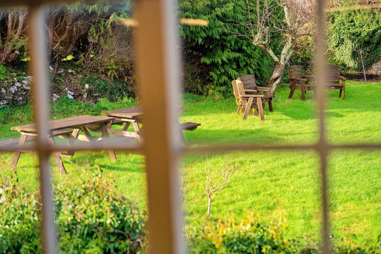 Finest Retreats - The Old Church House Inn Broadhempston Exterior photo