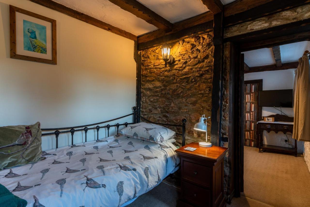 Finest Retreats - The Old Church House Inn Broadhempston Exterior photo